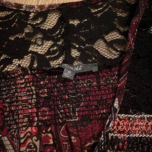 Lace sleeves Miss Me shirt